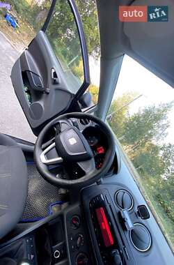 Хэтчбек SEAT Ibiza 2010 в 