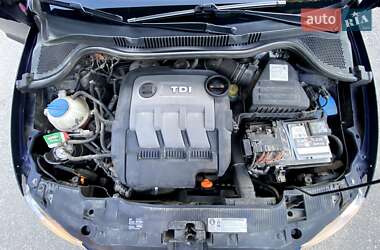 Хэтчбек SEAT Ibiza 2010 в 