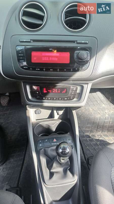 Хэтчбек SEAT Ibiza 2008 в Днепре