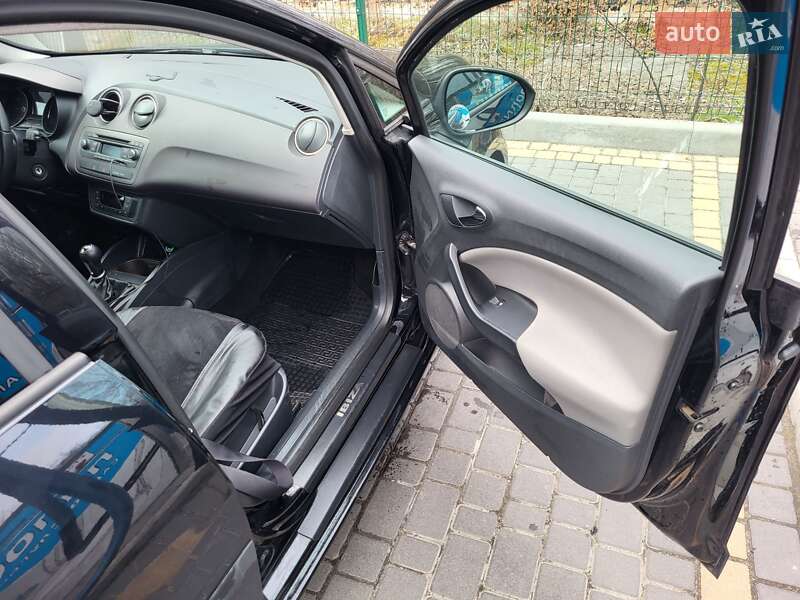 Універсал SEAT Ibiza 2013 в Дніпрі