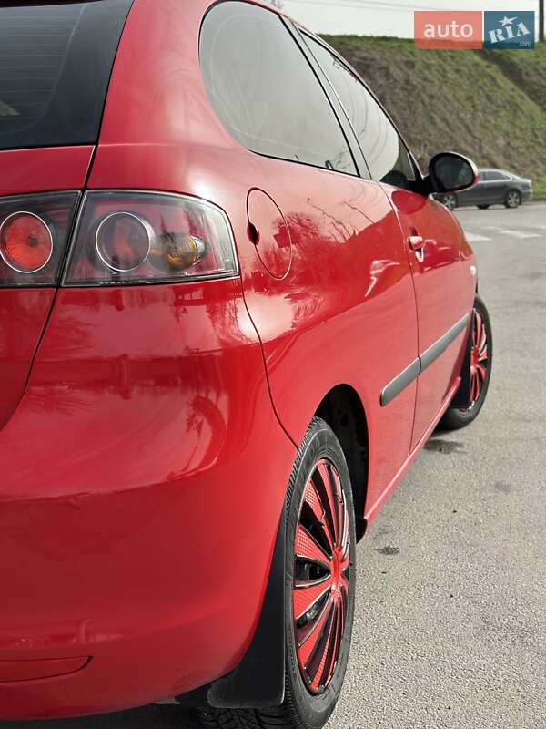 Хетчбек SEAT Ibiza 2006 в Львові