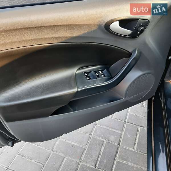 Хетчбек SEAT Ibiza 2011 в Харкові