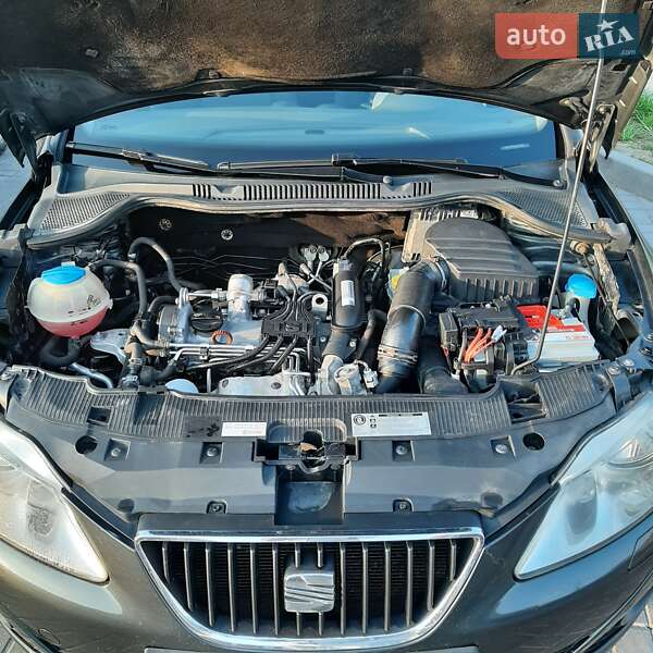 Хетчбек SEAT Ibiza 2011 в Харкові