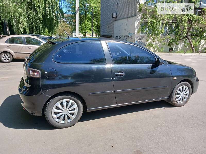 Хетчбек SEAT Ibiza 2006 в Броварах