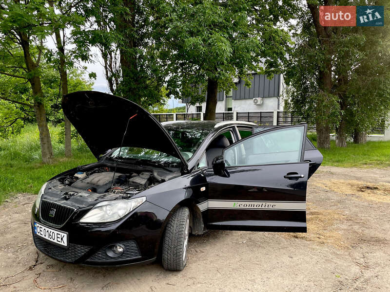 Хетчбек SEAT Ibiza 2011 в Чернівцях