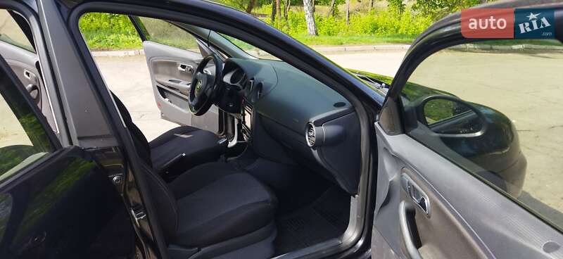 Хэтчбек SEAT Ibiza 2008 в Тальном