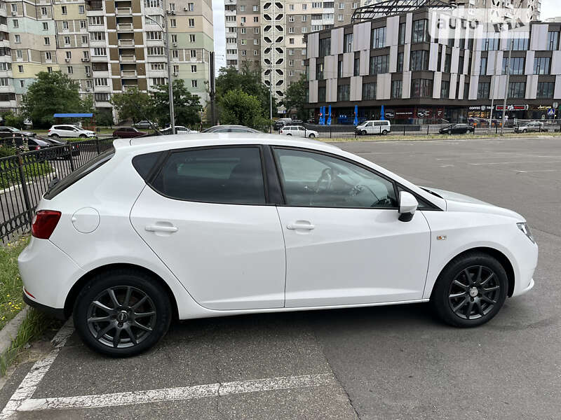 SEAT Ibiza 2012 SEAT Ibiza 2012