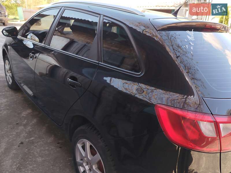 SEAT Ibiza 2011 SEAT Ibiza 2011