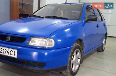 Хэтчбек SEAT Ibiza 1996 в 
