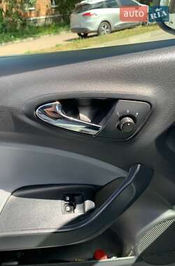 Хэтчбек SEAT Ibiza 2014 в 