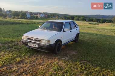 Хетчбек SEAT Ibiza 1990 в Сторожинці