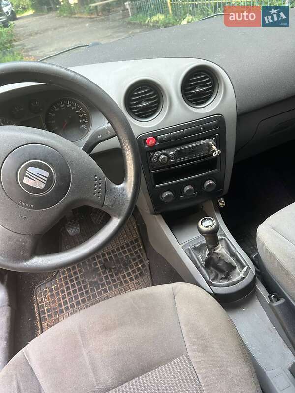 SEAT Ibiza 2004