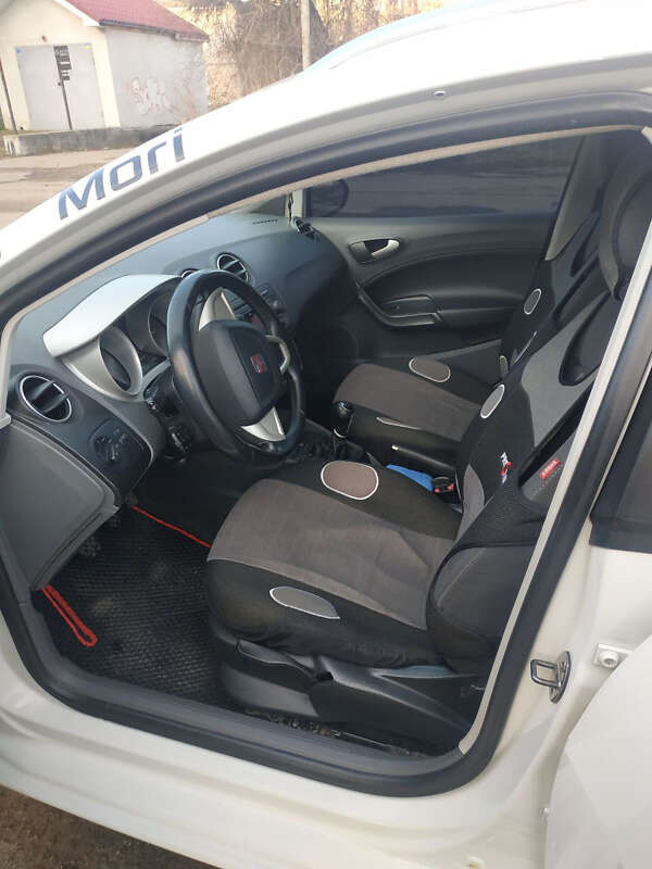 Хэтчбек SEAT Ibiza 2011 в Ивано-Франковске
