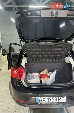 Хэтчбек SEAT Ibiza 2010 в 