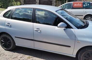 Хэтчбек SEAT Ibiza 2005 в Сокирянах