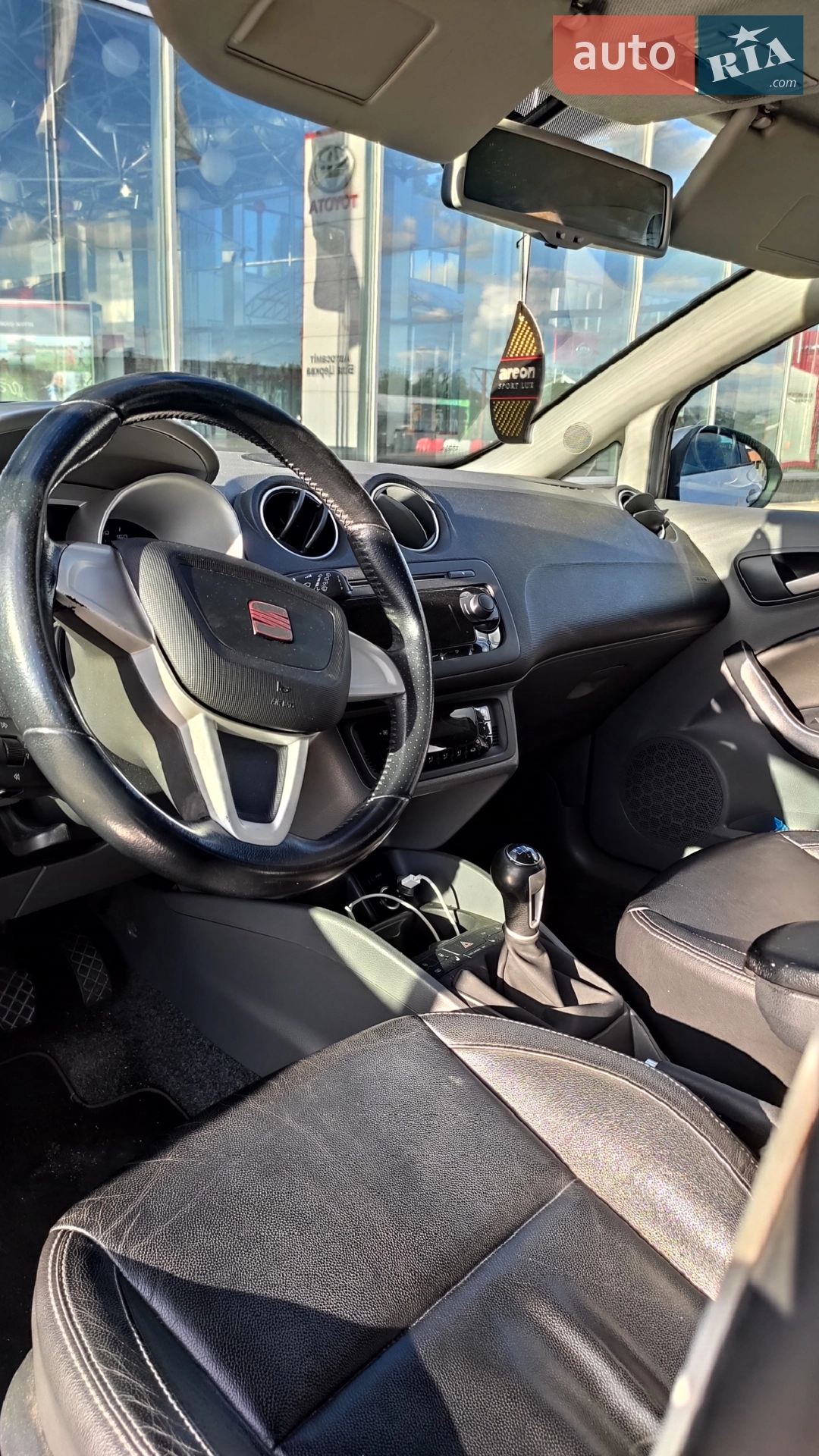 2010 SEAT Ibiza - мініатюра 11