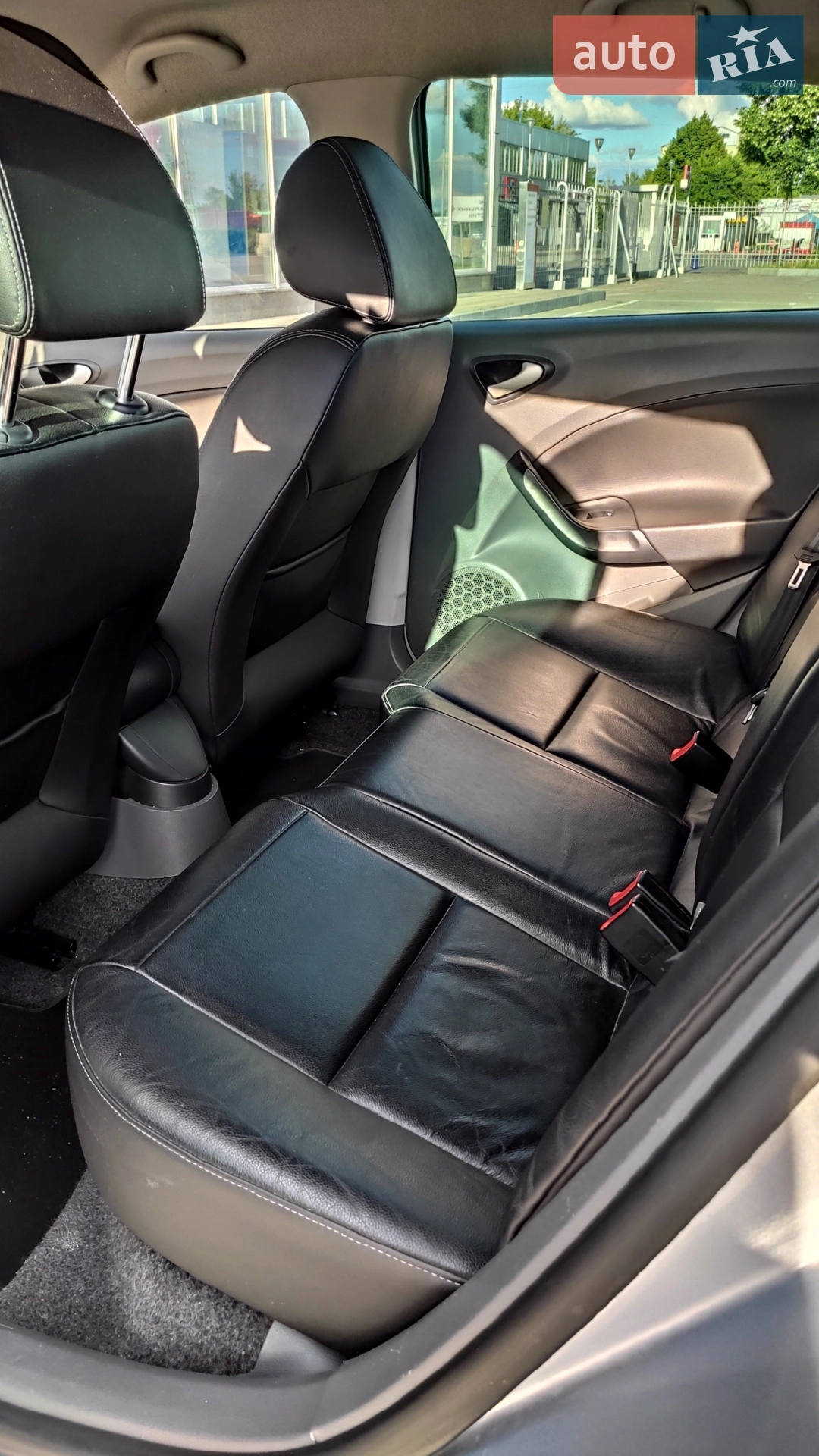 2010 SEAT Ibiza - мініатюра 15