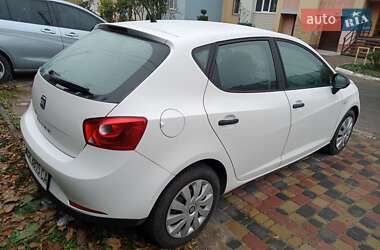 Хэтчбек SEAT Ibiza 2010 в 