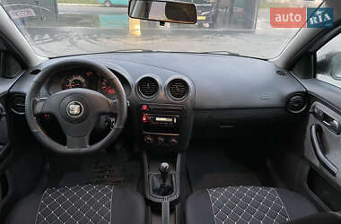 Хетчбек SEAT Ibiza 2003 в Самборі