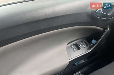 Хэтчбек SEAT Ibiza 2012 в 