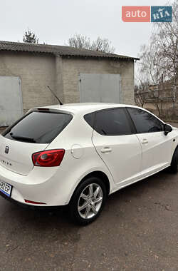 Хэтчбек SEAT Ibiza 2010 в 