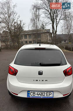 Хэтчбек SEAT Ibiza 2010 в 