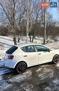 Хэтчбек SEAT Ibiza 2010 в Запорожье