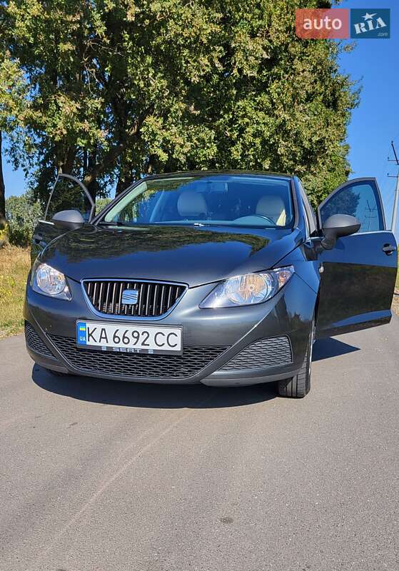Хэтчбек SEAT Ibiza 2010 в Василькове