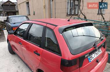 Хэтчбек SEAT Ibiza 1994 в Буске