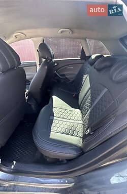 Хэтчбек SEAT Ibiza 2012 в 