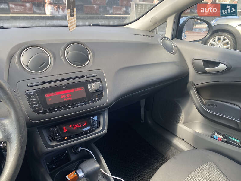 Хэтчбек SEAT Ibiza 2009 в Ровно