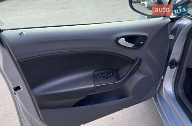 Хэтчбек SEAT Ibiza 2010 в 