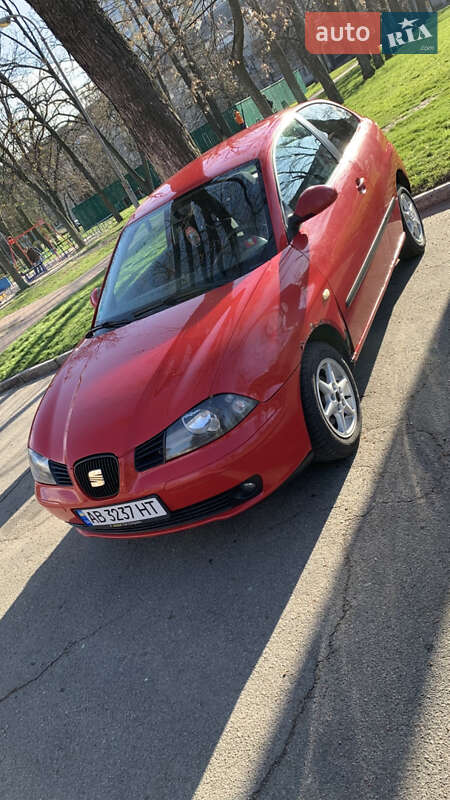 Хэтчбек SEAT Ibiza 2004 в 