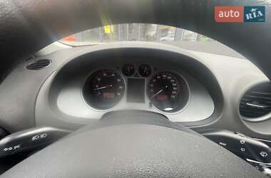 Хэтчбек SEAT Ibiza 2006 в 