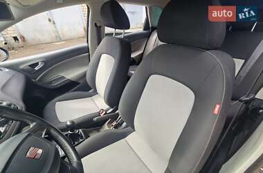 Хетчбек SEAT Ibiza 2012 в 