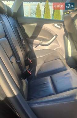 Хэтчбек SEAT Ibiza 2011 в 