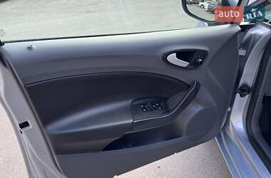 Хэтчбек SEAT Ibiza 2010 в 