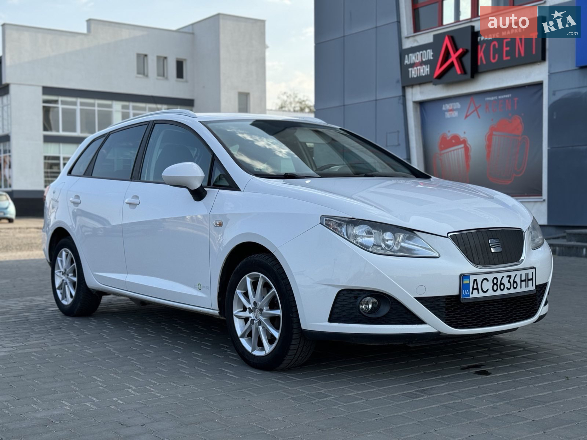 2011 SEAT Ibiza - мініатюра 3