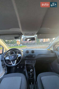Хетчбек SEAT Ibiza 2011 в  фото 10 Хетчбек SEAT Ibiza 2011 в