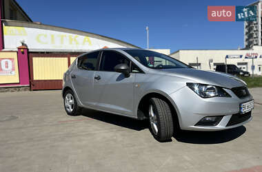 Хетчбек SEAT Ibiza 2012 в 