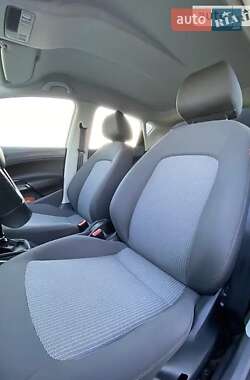 Хэтчбек SEAT Ibiza 2011 в 