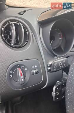 Хетчбек SEAT Ibiza 2010 в 