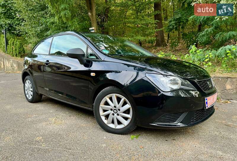 Хэтчбек SEAT Ibiza 2014 в Киеве