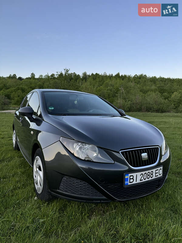 Хетчбек SEAT Ibiza 2011 в Мукачевому