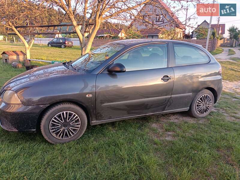 Хэтчбек SEAT Ibiza 2007 в 