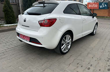 Хэтчбек SEAT Ibiza 2011 в 