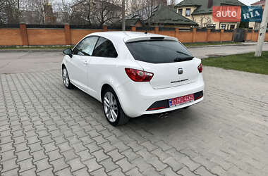 Хэтчбек SEAT Ibiza 2011 в 