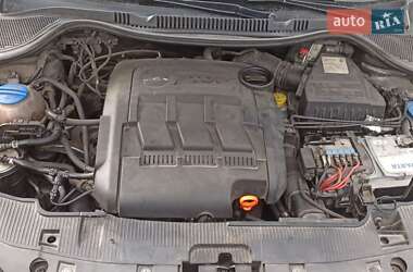 Хетчбек SEAT Ibiza 2012 в 
