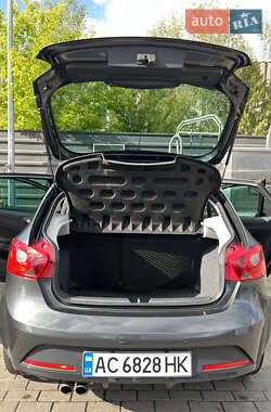 Хэтчбек SEAT Ibiza 2010 в 