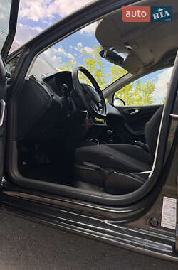 Хэтчбек SEAT Ibiza 2010 в 
